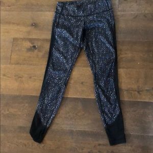 Lululemon dark blur starry workout leggings